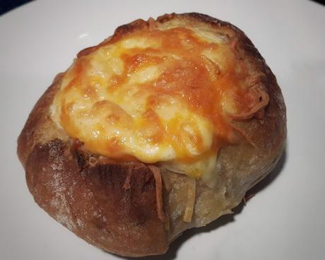 HUEVOS AL NIDO CON JAMON Y QUESO