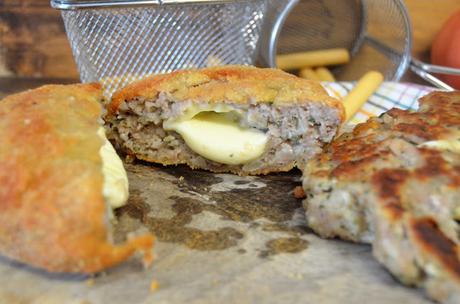 ESPECTACULARES HAMBURGUESAS RELLENAS DE QUESO ¿COMO TE GUSTAN MAS EMPANADAS O SIN EMPANAR? hamburguesas, hamburguesas americanas, hamburguesas caseras, hamburguesas empanadas, hamburguesas recetas, hamburguesas rellenas de queso, hamburguesas rellenas de queso empanadas, recetas de hamburguesas, las delicias de mayte,