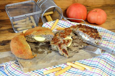 ESPECTACULARES HAMBURGUESAS RELLENAS DE QUESO ¿COMO TE GUSTAN MAS EMPANADAS O SIN EMPANAR? hamburguesas, hamburguesas americanas, hamburguesas caseras, hamburguesas empanadas, hamburguesas recetas, hamburguesas rellenas de queso, hamburguesas rellenas de queso empanadas, recetas de hamburguesas, las delicias de mayte,