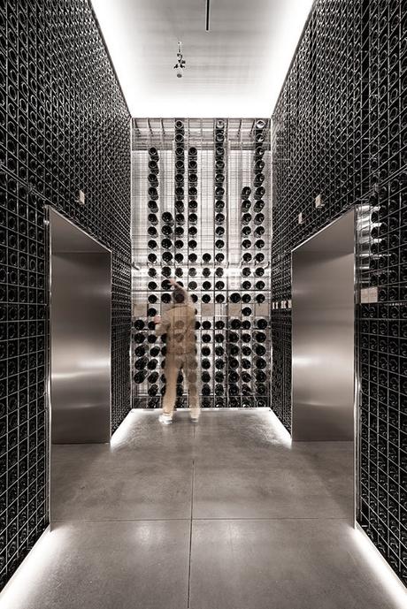 Masseto winery: el mejor Merlot italiano estrena su propio templo excavado en suelo toscano UN_MassetoE050919_800