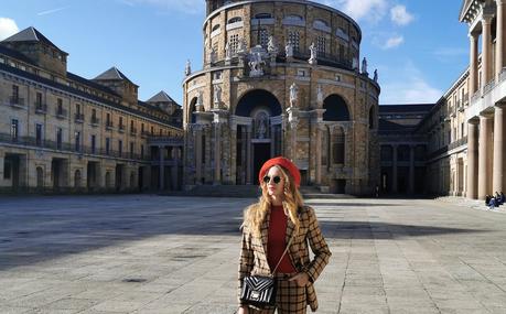 El traje de cuadros, tendencia esta temporada.