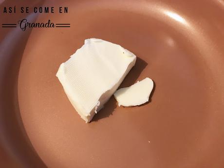 Croquetas de queso de cabra con cebolla caramelizada Croquetas de queso de cabra con cebolla caramelizada