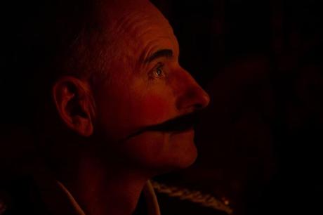 Detrás de las cortinas…