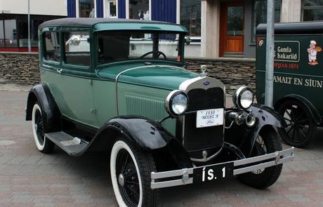 Galería de coches antiguos en Ísafjörður: Unos ejemplos Galería de coches antiguos en Ísafjörður: Unos ejemplos