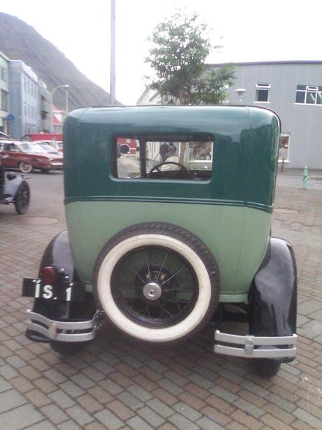 Galería de coches antiguos en Ísafjörður: Unos ejemplos Galería de coches antiguos en Ísafjörður: Unos ejemplos