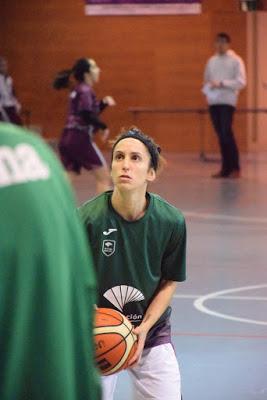 Galería de clics del Bàsquet Femení Sant Adrià-Unicaja (Liga Femenina 2)