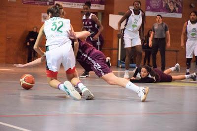 Galería de clics del Bàsquet Femení Sant Adrià-Unicaja (Liga Femenina 2)