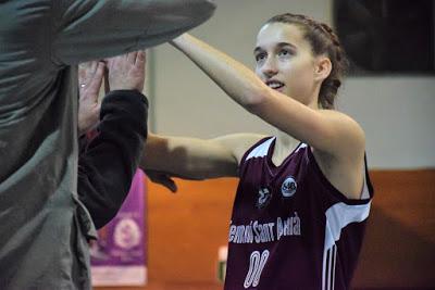 Galería de clics del Bàsquet Femení Sant Adrià-Unicaja (Liga Femenina 2)