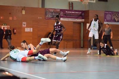 Galería de clics del Bàsquet Femení Sant Adrià-Unicaja (Liga Femenina 2)