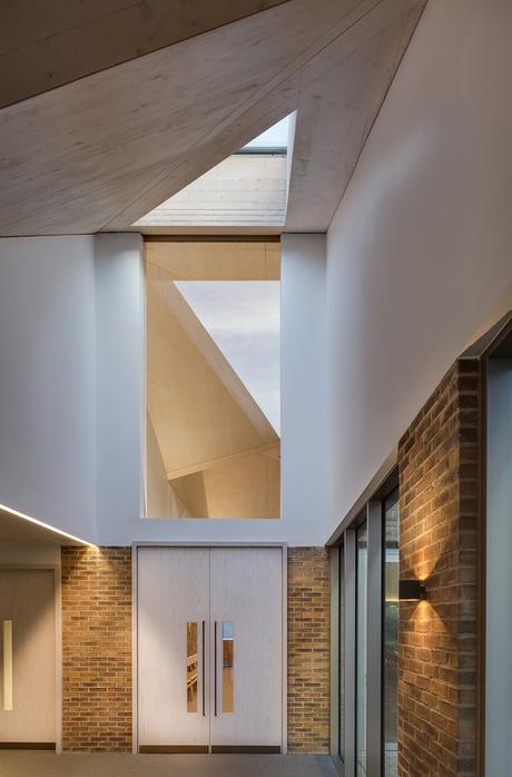Lo mejor del Premio internacional Lighting Design Awards 2019 International Presbyterian Church, Ealing, UK5
