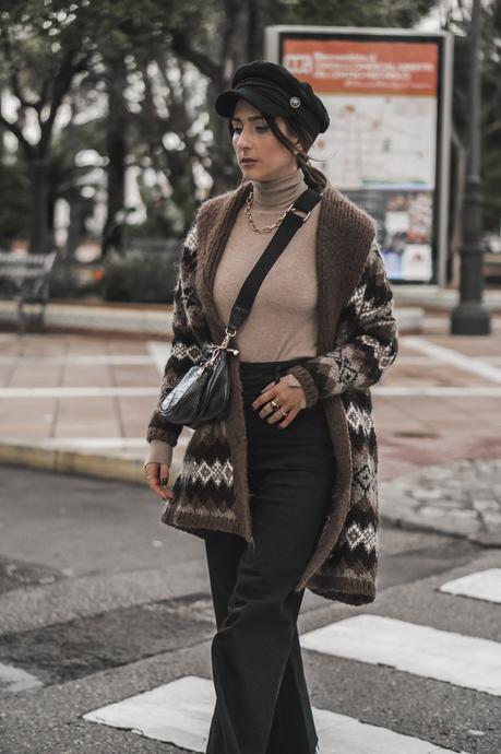 CARDIGAN JACGUARD - CÓMO COMBINAR BOTAS: GUÍA DE ESTILO