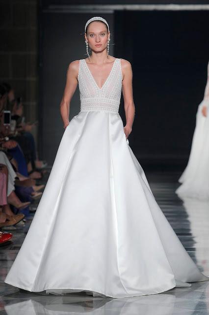 El Art Déco inspira la colección de novias 2020 de Rosa Clará que se ha presentado en la Valmont Barcelona Bridal Fashion Week