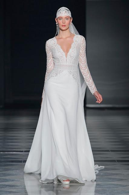 El Art Déco inspira la colección de novias 2020 de Rosa Clará que se ha presentado en la Valmont Barcelona Bridal Fashion Week