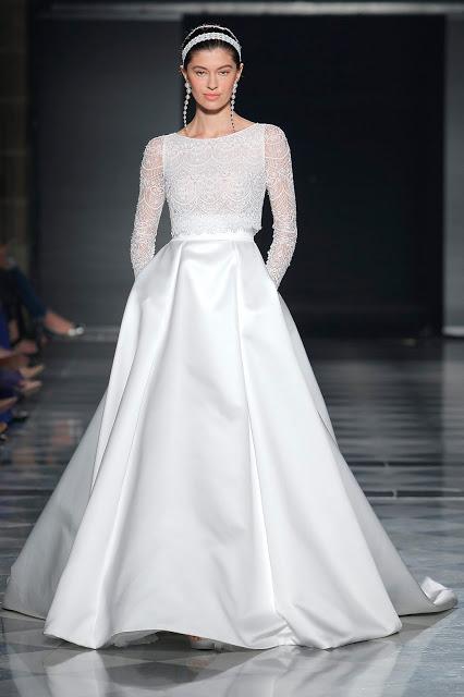 El Art Déco inspira la colección de novias 2020 de Rosa Clará que se ha presentado en la Valmont Barcelona Bridal Fashion Week