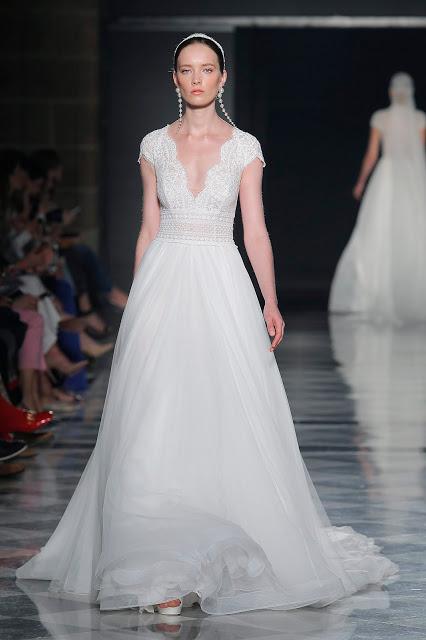 El Art Déco inspira la colección de novias 2020 de Rosa Clará que se ha presentado en la Valmont Barcelona Bridal Fashion Week