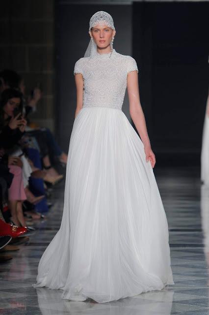 El Art Déco inspira la colección de novias 2020 de Rosa Clará que se ha presentado en la Valmont Barcelona Bridal Fashion Week