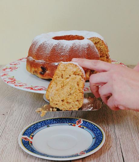 BUNDT CAKE DE CACAHUETE Y PLÁTANO BUNDT CAKE DE CACAHUETE Y PLÁTANO