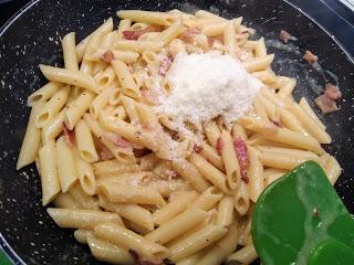 MACARRONES A LA CARBONARA (MACCHERONI ALLA CARBONARA)