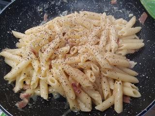 MACARRONES A LA CARBONARA (MACCHERONI ALLA CARBONARA)