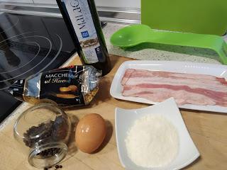 MACARRONES A LA CARBONARA (MACCHERONI ALLA CARBONARA)