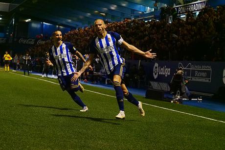 La Ponferradina endereza el rumbo y deja en casa tres merecidos puntos (3-1)