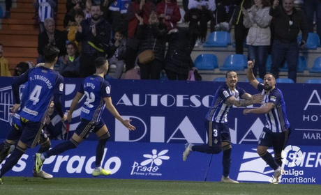 La Ponferradina endereza el rumbo y deja en casa tres merecidos puntos (3-1)