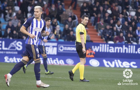 La Ponferradina endereza el rumbo y deja en casa tres merecidos puntos (3-1)