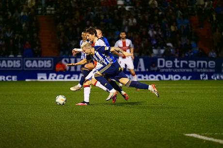 La Ponferradina endereza el rumbo y deja en casa tres merecidos puntos (3-1)