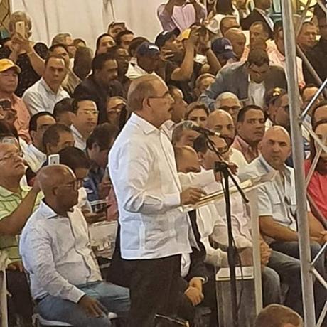 Danilo Medina asegura PLD  ganará mas del 60% de alcaldías.