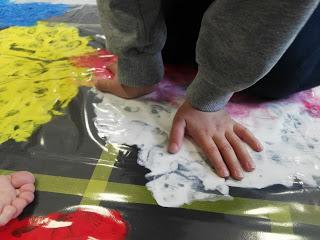 Arte por los suelos.