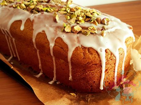 BIZCOCHO DE AGUACATE CON GLASEADO DE LIMÓN BIZCOCHO DE AGUACATE CON GLASEADO DE LIMÓN