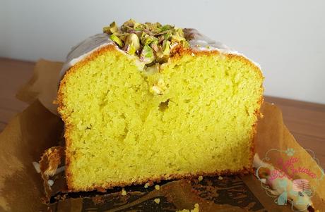 BIZCOCHO DE AGUACATE CON GLASEADO DE LIMÓN BIZCOCHO DE AGUACATE CON GLASEADO DE LIMÓN