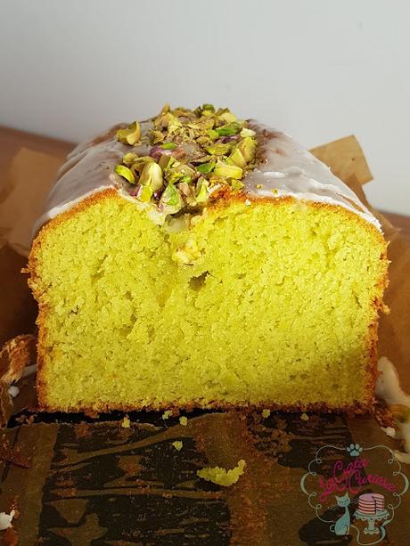 BIZCOCHO DE AGUACATE CON GLASEADO DE LIMÓN BIZCOCHO DE AGUACATE CON GLASEADO DE LIMÓN