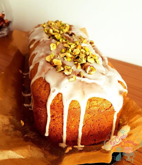 BIZCOCHO DE AGUACATE CON GLASEADO DE LIMÓN BIZCOCHO DE AGUACATE CON GLASEADO DE LIMÓN