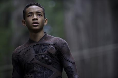 CRÍTICA AFTER EARTH (2013), POR ALBERT GRAELLS CRÍTICA AFTER EARTH (2013), POR ALBERT GRAELLS