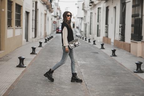 TENDENCIAS 2020:CHALECOS DE PUNTO chunky boots