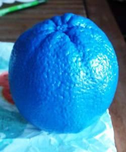 La naranja azulona