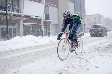 9 consejos para pedalear bajo la lluvia