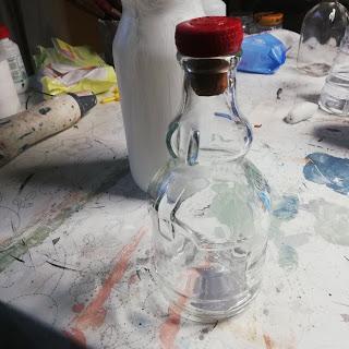 Decorar botellas de vidrio con decoupage y moldes de silicona