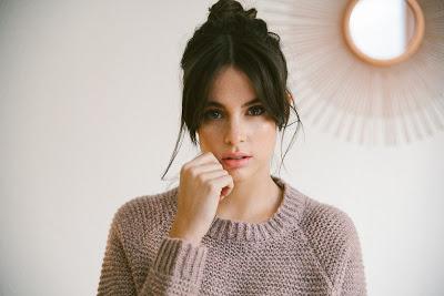 Cristina Abad, Servir y Proteger, actriz, serie de televisión, tv show, model, RTVE, Acacias38, actoraza, 