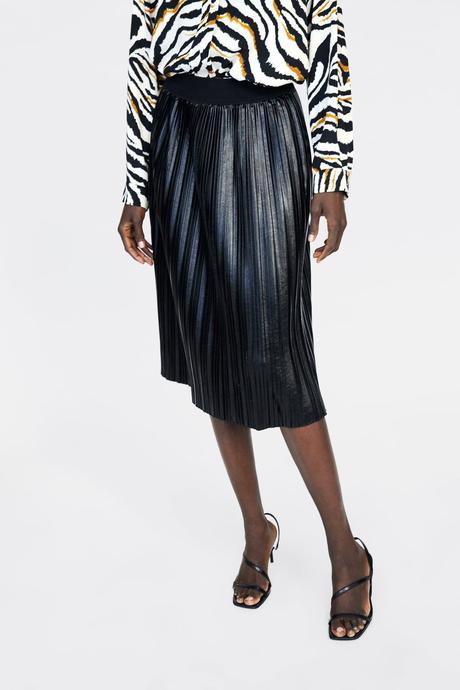 Falda Plisada Zara Negra Cuero