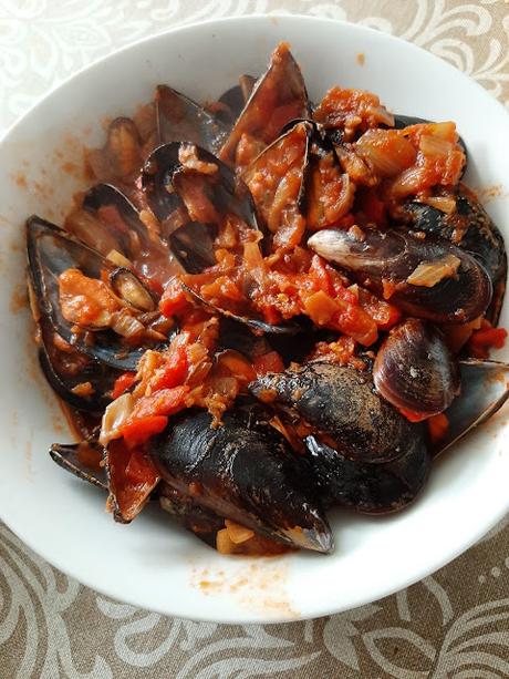 MEJILLONES EN SALSA PICANTE MEJILLONES EN SALSA PICANTE