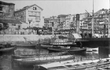 Las Corconeras en la Dársena de la Ribera Las Corconeras en la Dársena de la Ribera