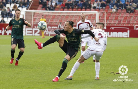 La Deportiva se deja la victoria en tiempo de descuento en casa de un gris Albacete (1-1)