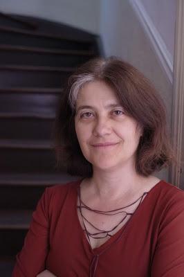 UN ASUNTO DEMASIADO FAMILIAR - ROSA RIBAS