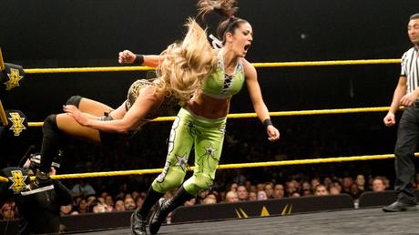 Carmella Vs Bayley por el Título