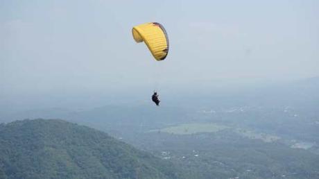 Realizan el primer vuelo en parapente de Tamazunchale
