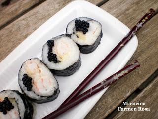 MAKI SUSHI DE LANGOSTINOS Y ESPÁRRAGOS BLANCOS CON MAYONESA