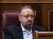 Girauta busca adopción.