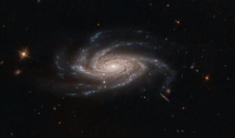 NGC 2008, una preciosa galaxia espiral